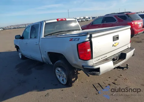 2018 Chevrolet Silverado 1500 2Lt z USA, uszkodzony, nr VIN 3GCUKREC9JG452836